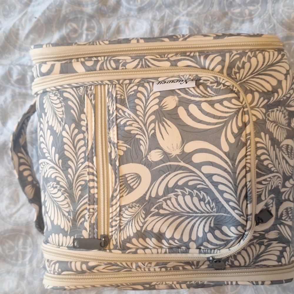 Women's hanging toiletry bag